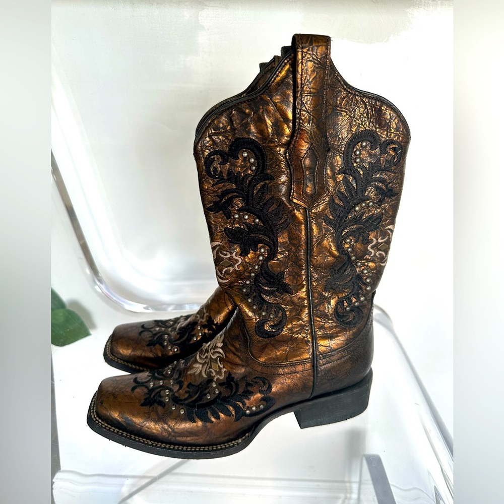 Corral cowboy boots